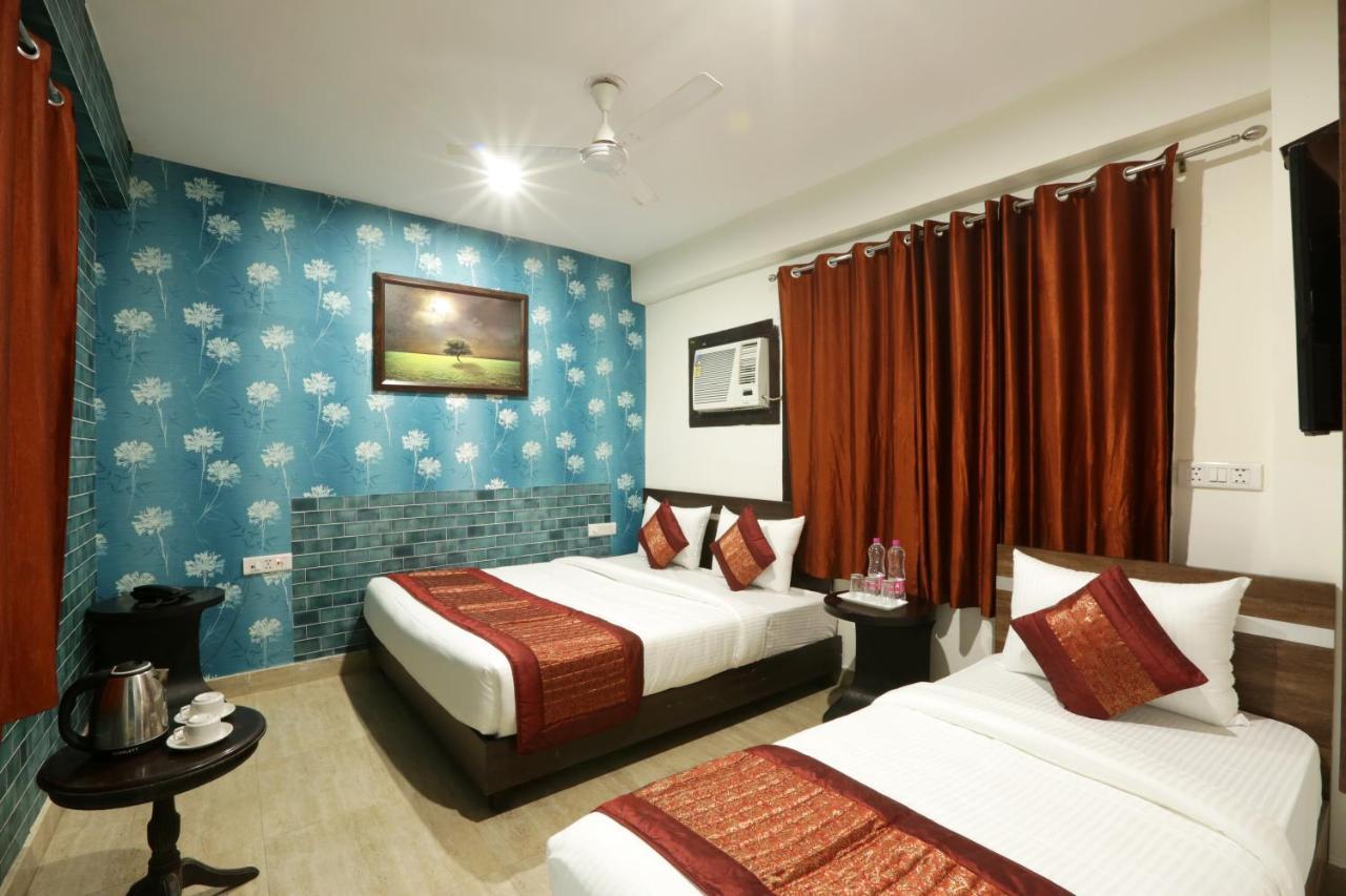 Hotel Green Plaza At Airport Neu-Delhi Exterior foto